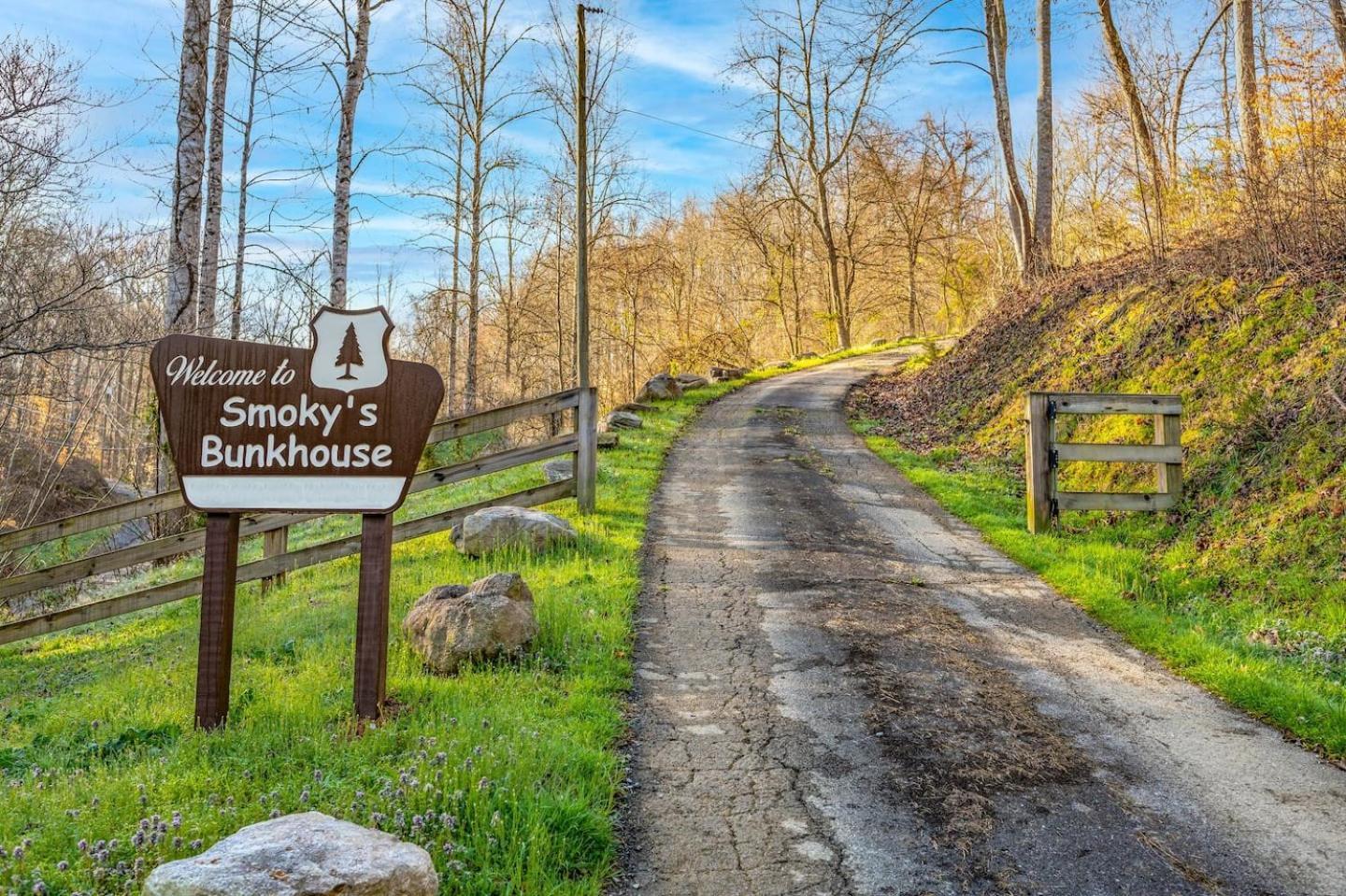 Dog Friendly! Views! Hot Tub! Close To Pf! Gsmnp セバービル エクステリア 写真